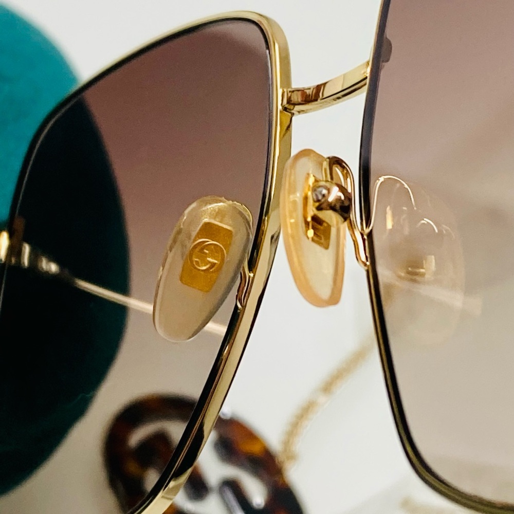 NWT Gucci Gold Gg1031s - 003 Chain CharmSunglasses - Picture 8 of 16